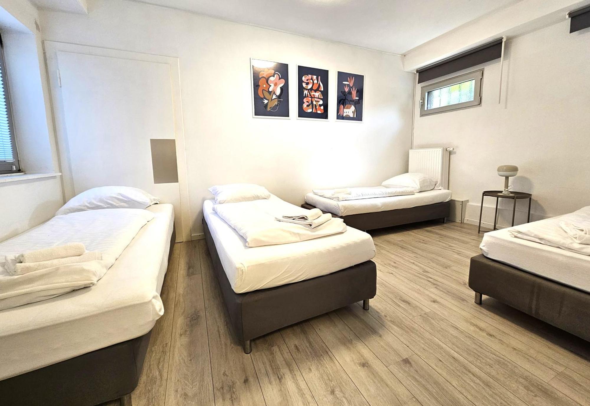 Spacious House Dusseldorf Phòng bức ảnh