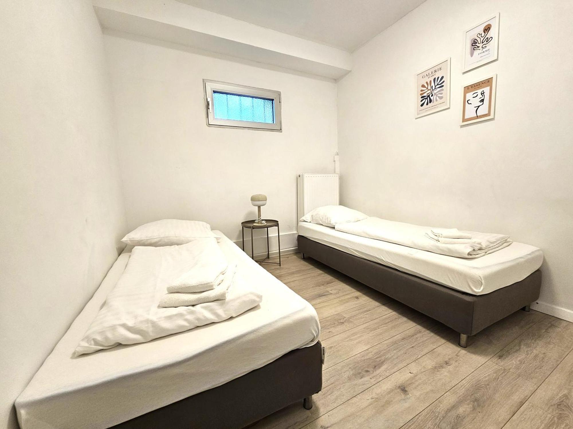 Spacious House Dusseldorf Phòng bức ảnh