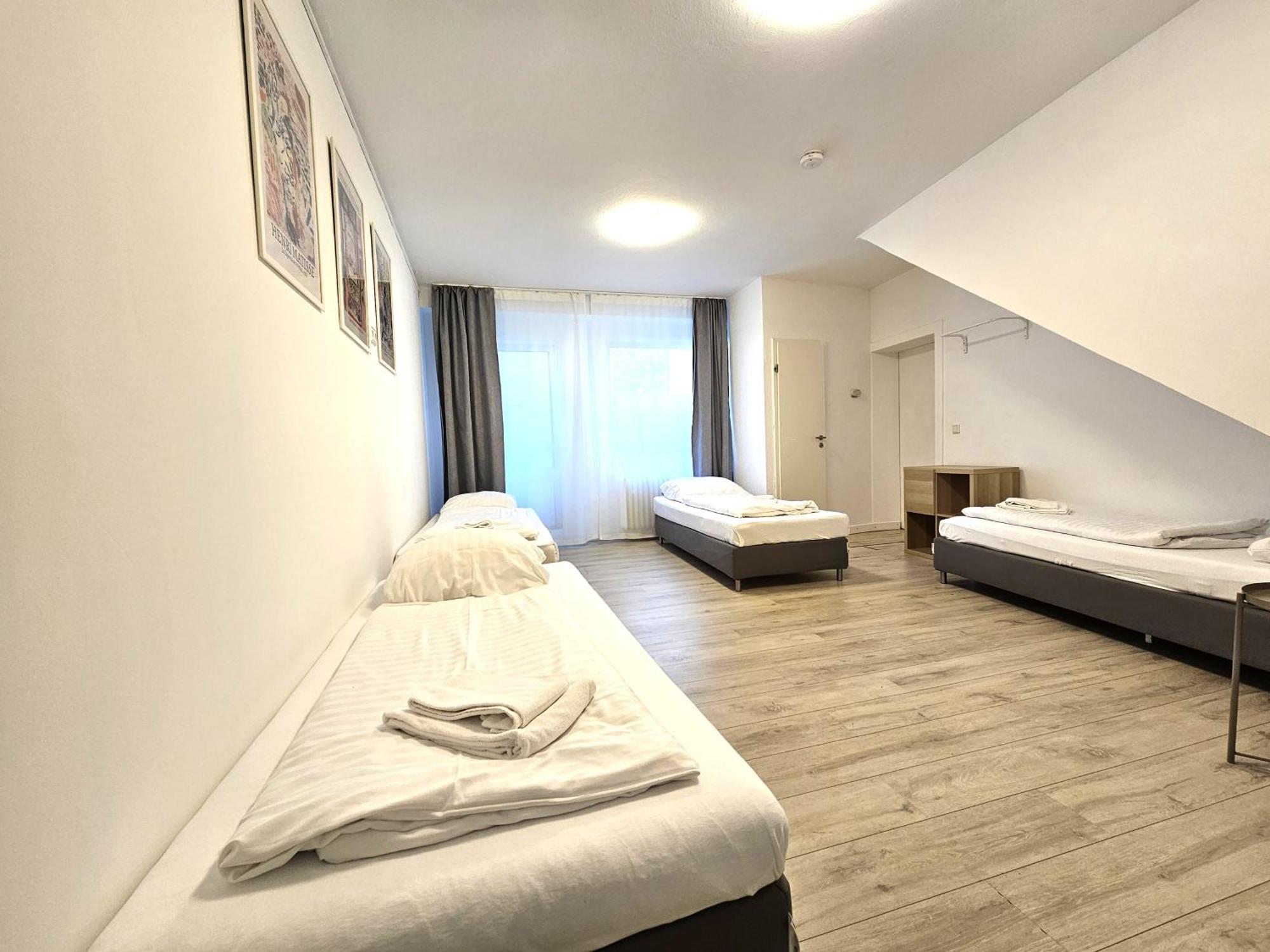 Spacious House Dusseldorf Phòng bức ảnh